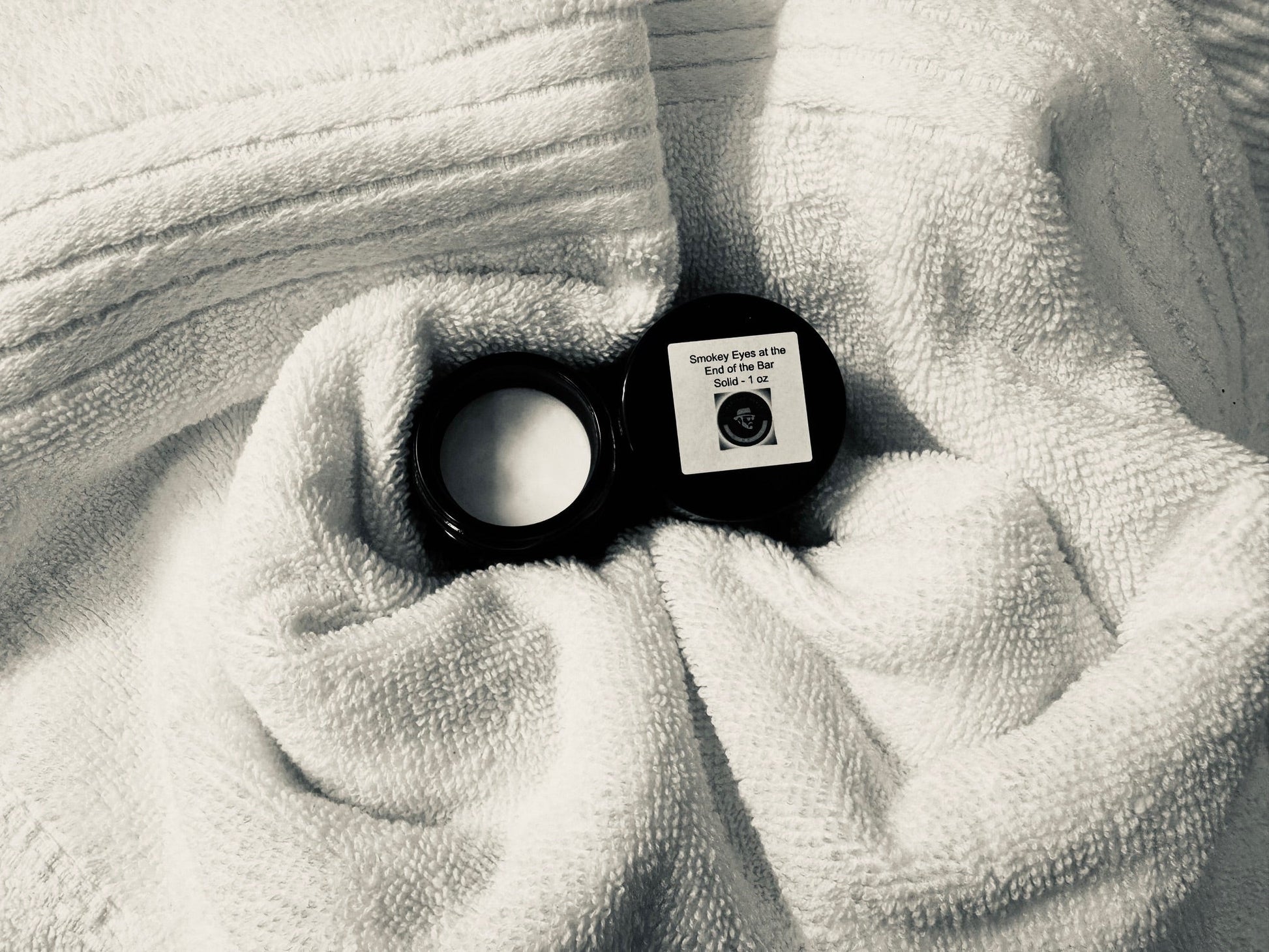 Smokey Eyes at the End of the Bar Solid Scent-1